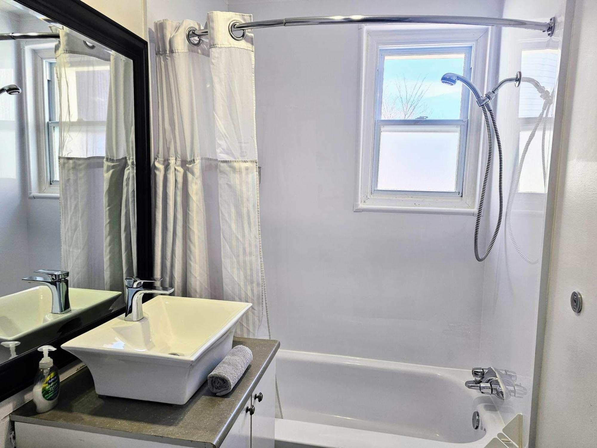 Espace William by Hébergements DCL Québec Buitenkant foto